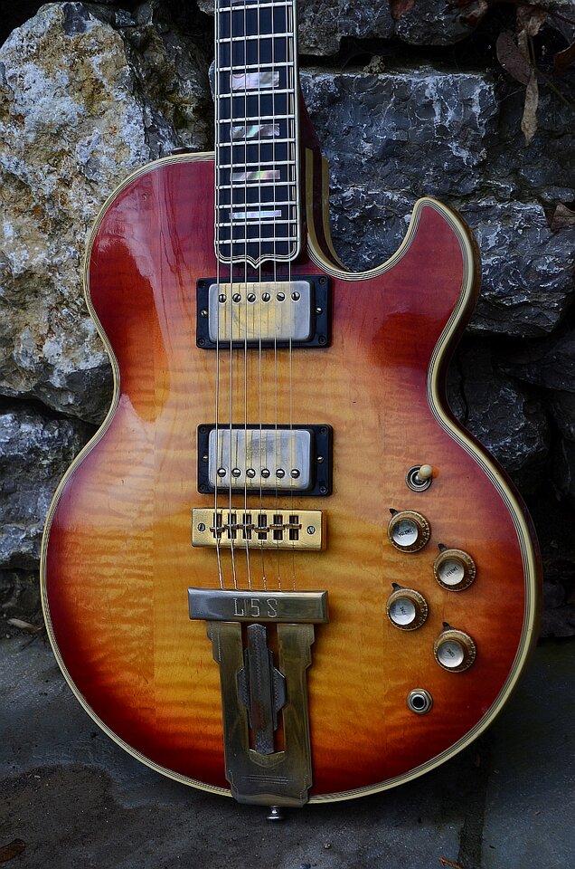 93 Gibson L5-S S2 cherry sunburst 47.jpg