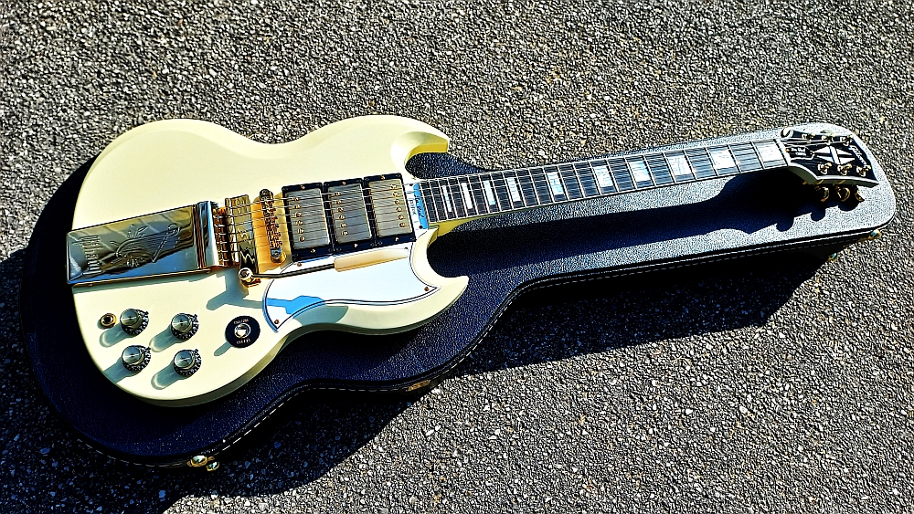 94 Gibson Les Paul SG Custom 63 Reissue Maestro Vibrola white 36.jpg