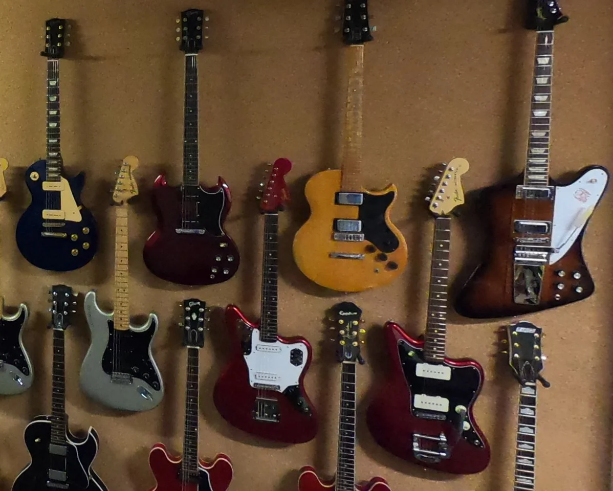 99 Gitarren 102_ji.jpg