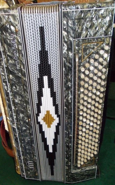 _AkHoM1_K.jpg