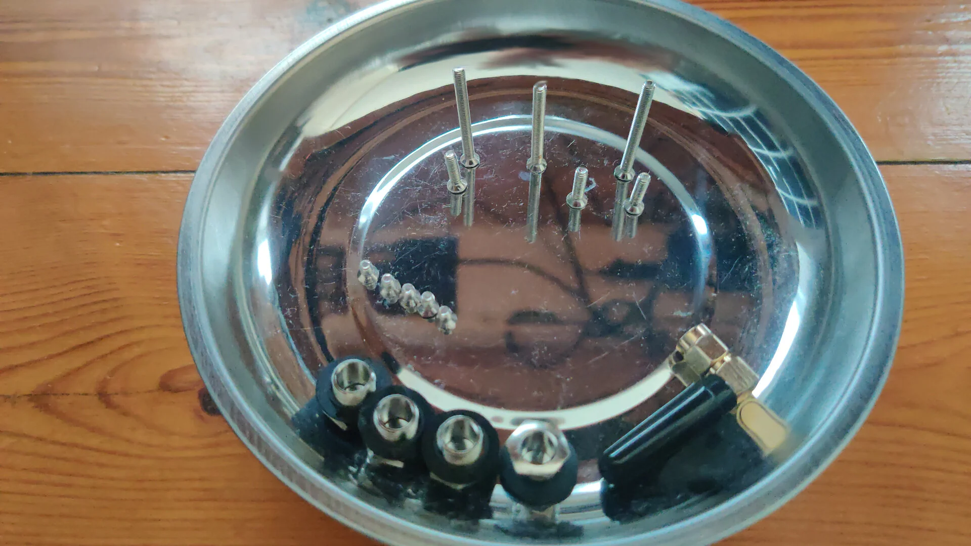 Airstep Screws + Antenna.webp