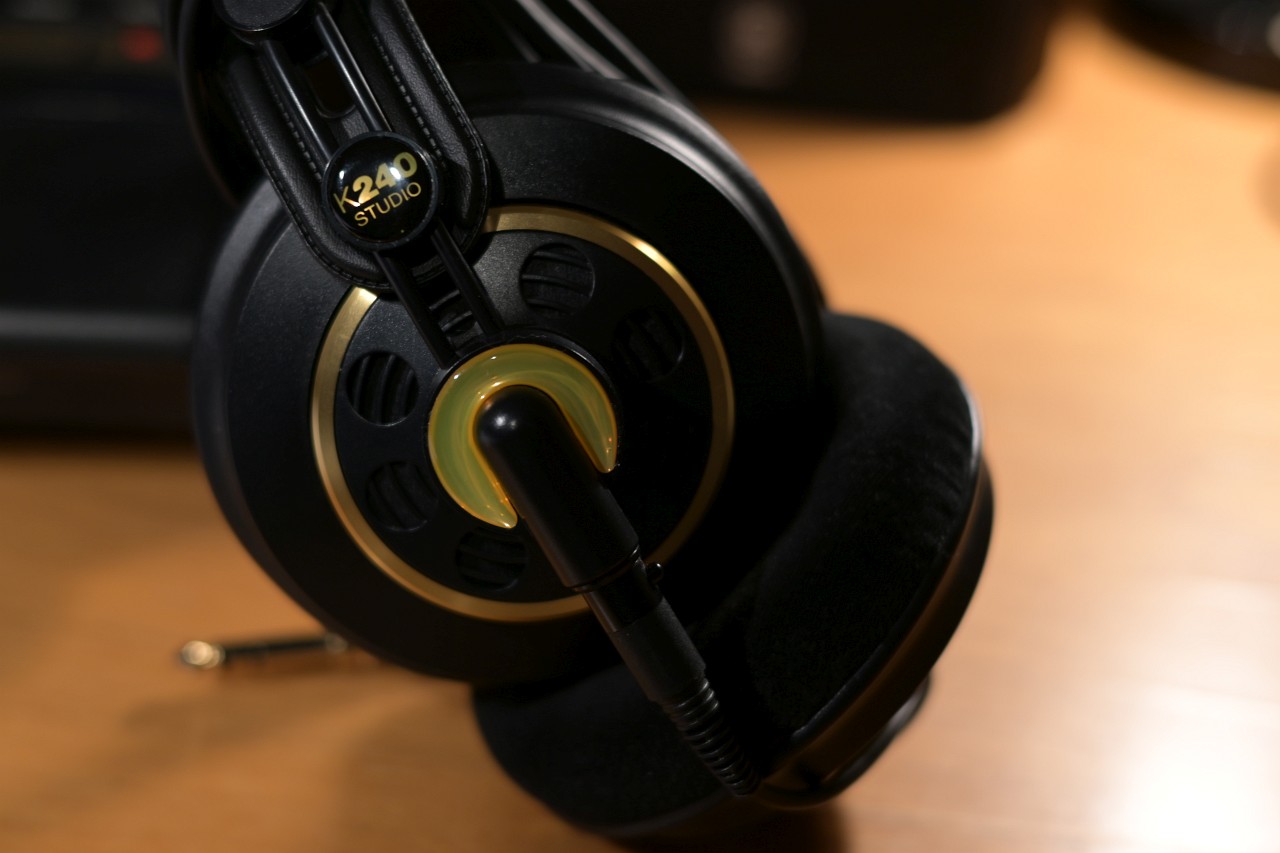 AKG K-240 Studio.JPG