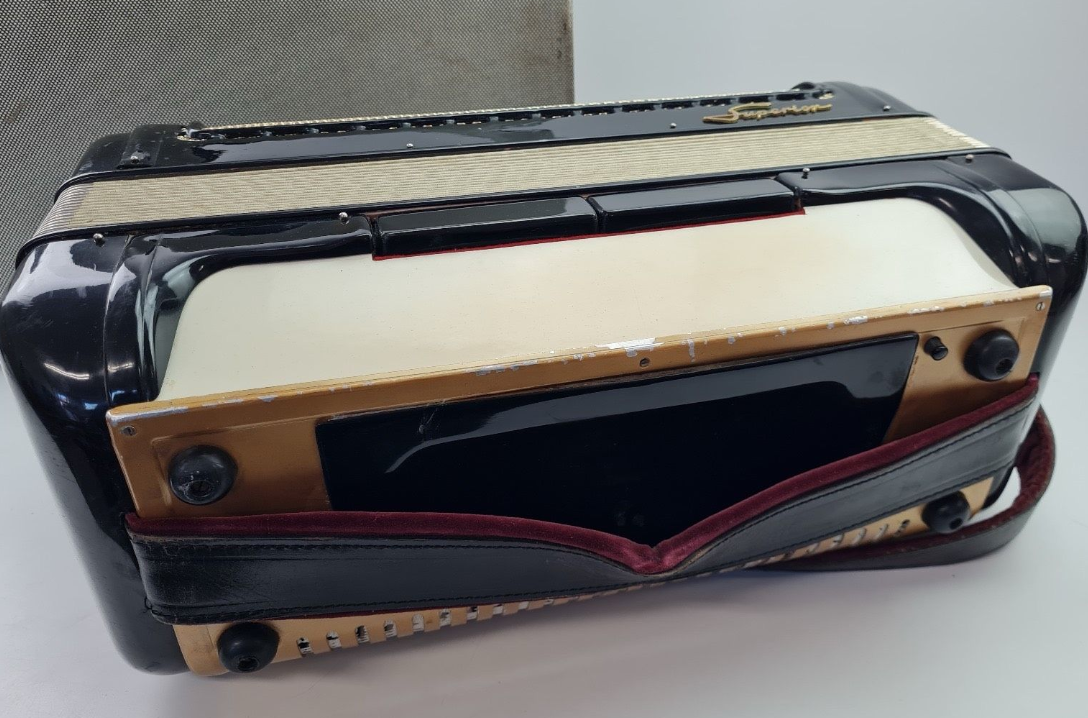 Akkordeon Ohne Bass (2).PNG