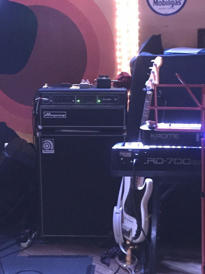 ampeg.JPG