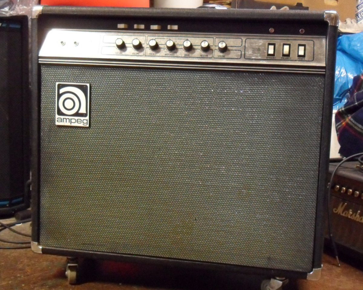 Ampeg VT22 Combo.jpg