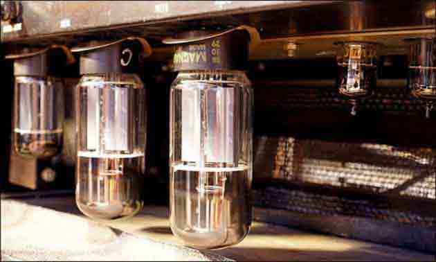 ampeg_b25_tubes.jpg