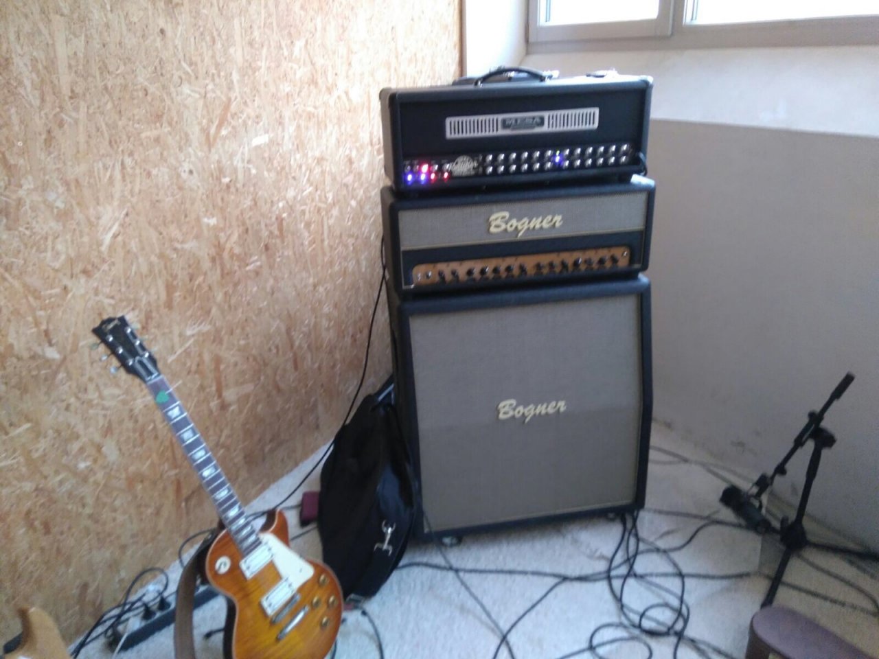 Amps.jpg