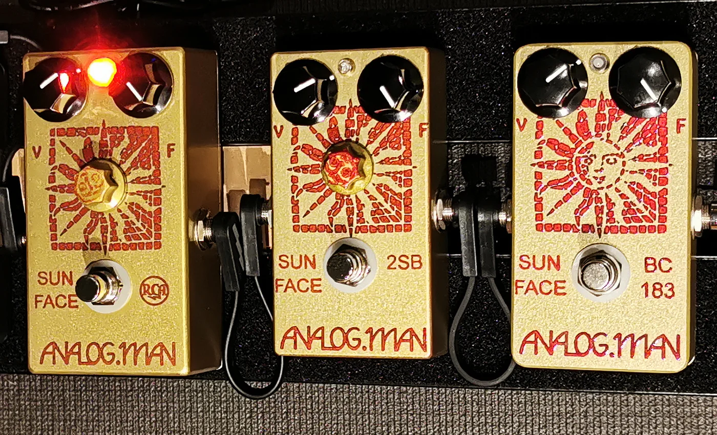 AnalogMan-Sunface-Three.webp