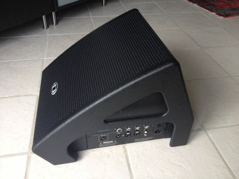 AXM12A_1.jpg