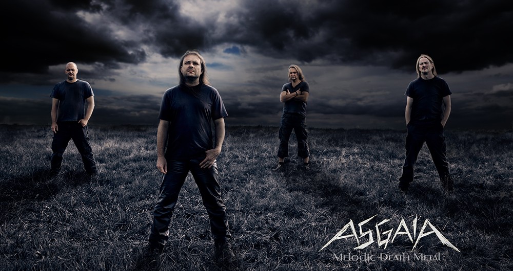 bandphoto_1000.jpg