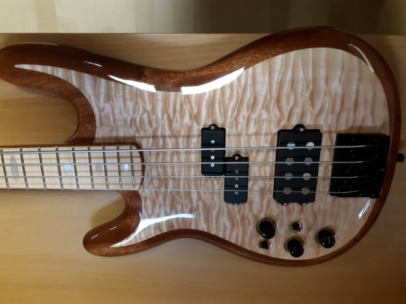 Bass_2.jpg