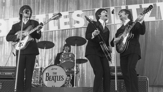 beatles364_v-contentgross.jpg