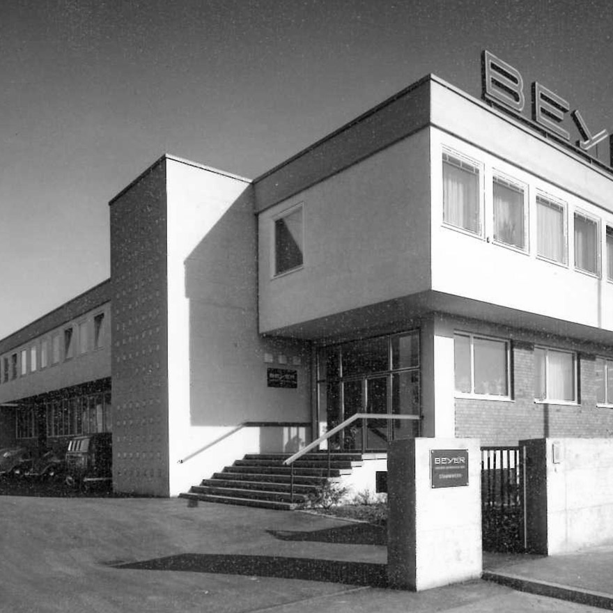 beyergeba__ude_v01.jpg