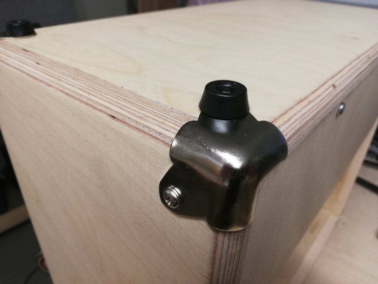 box13_ecken_montieren.jpg
