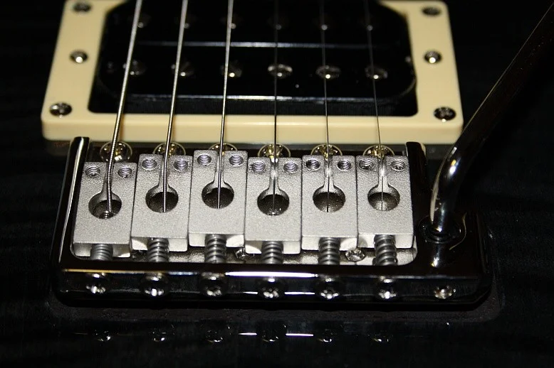 Bridge und Tremolo