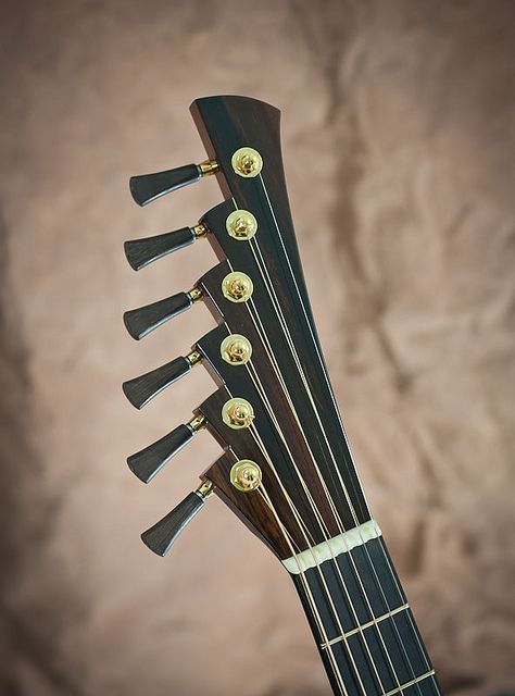 c9b7fbc4f02fe6e6efaeece464993a4c--guitar-pics-guitar-design.jpg