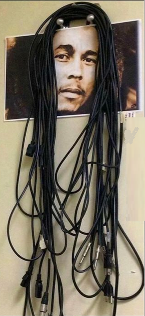 Cableguy.png
