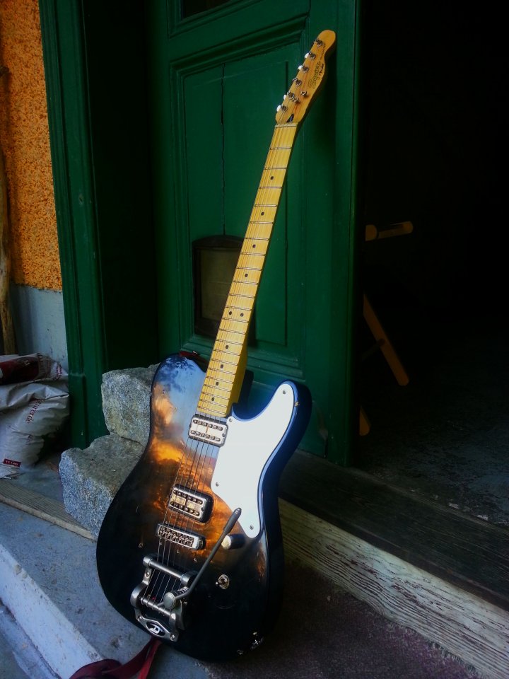 Cabronita_Tele_01.jpg