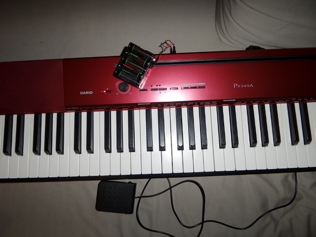 Casio_PX_Batterie1.jpg