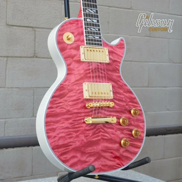cb889afb67d02b33e4593d26a20262a4--rock-chic-unique-guitars copy.jpg