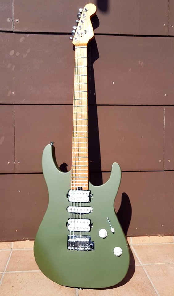 Charvel DK24 HSH 03_K.jpg
