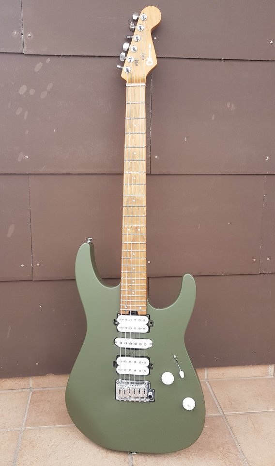 Charvel DK24 HSH 04_K.jpg