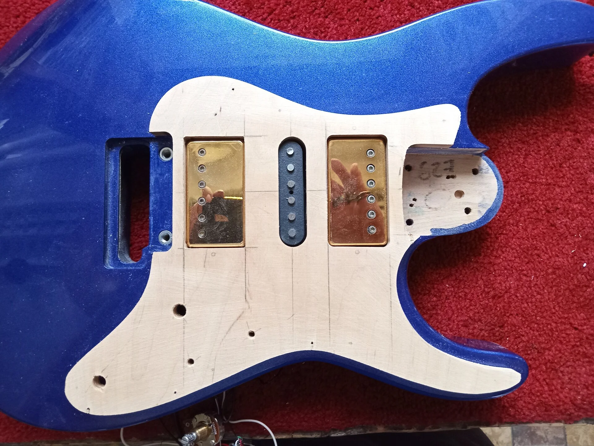 Charvel Skizze 4.jpg