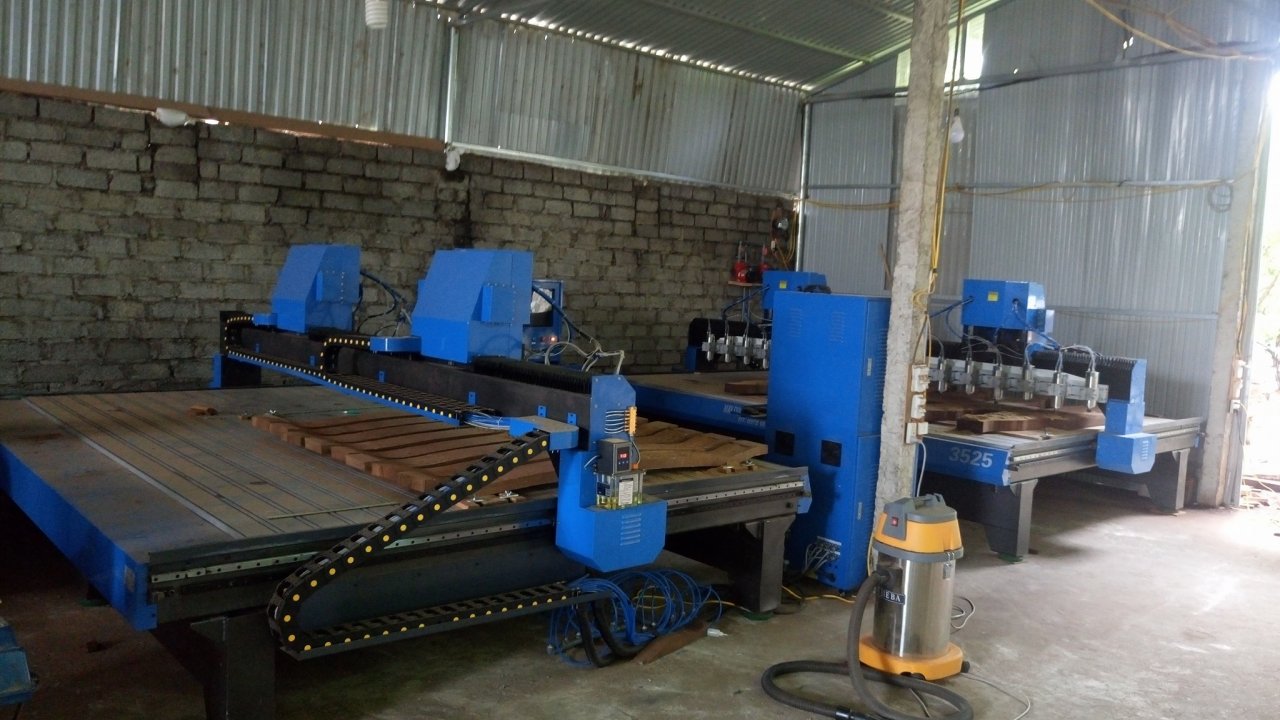 cnc1.jpg