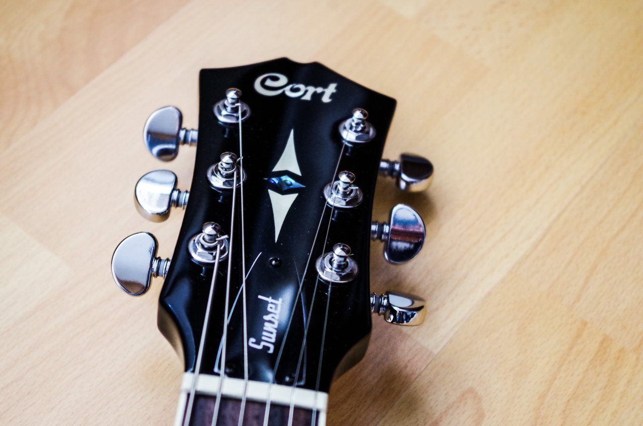 Cort Sunset I - Headstock.jpg
