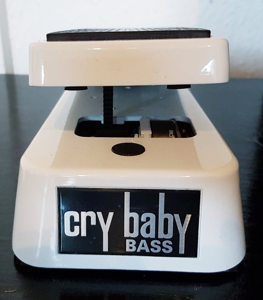 crybaby-bass_fr.jpg
