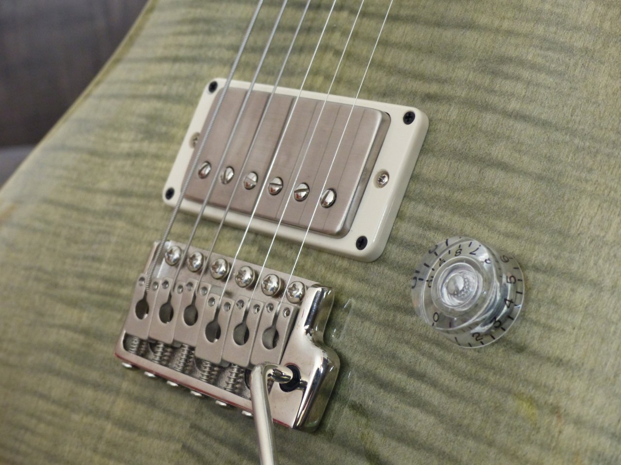 Custom 24 01.JPG