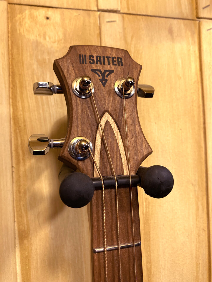 custom-guitar-neck-3saiter.jpg