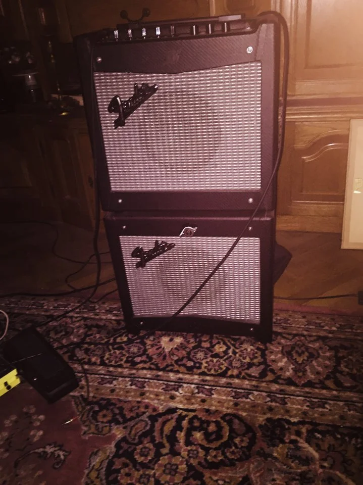 Fender Mustang 1 plus Mustang Box