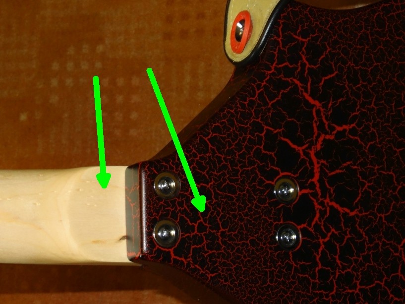 Danelectro Gurtpin_groesser.jpg