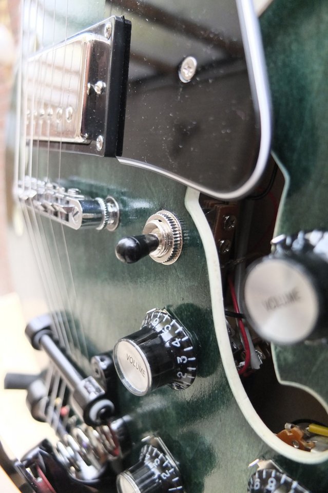 dc guitar13.jpg