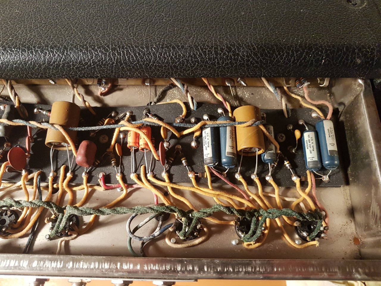 Deluxe Reverb 11.jpg