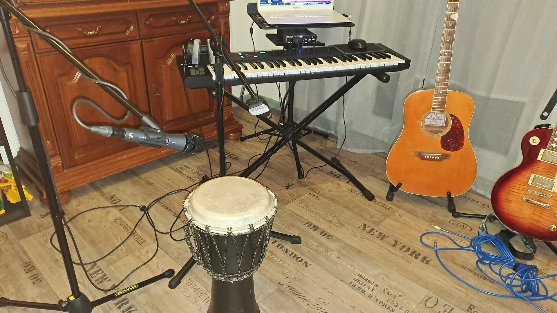 djembe_mikros.webp
