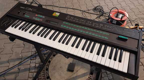 DX7corona.jpg