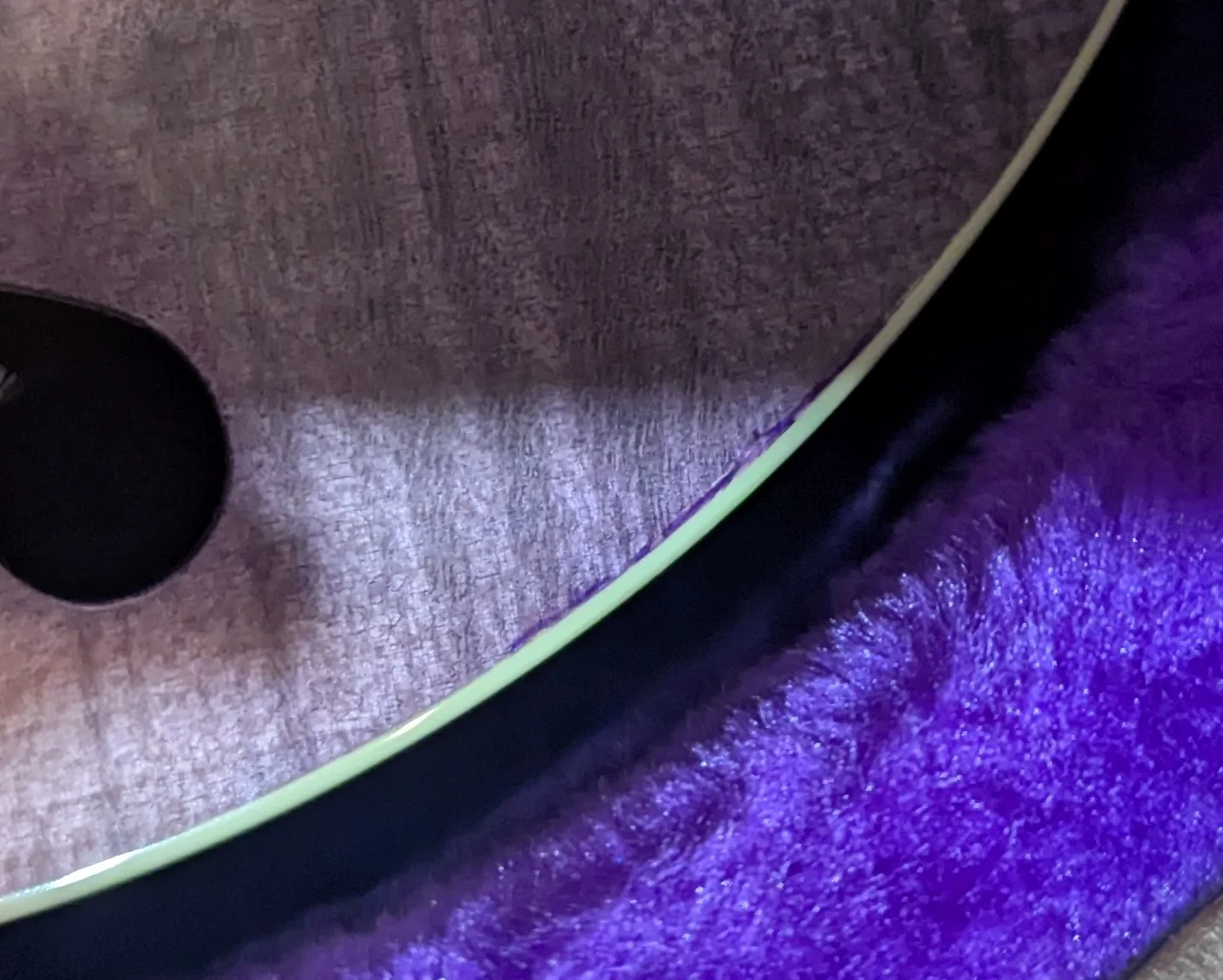Dye not put on properly (near binding).webp