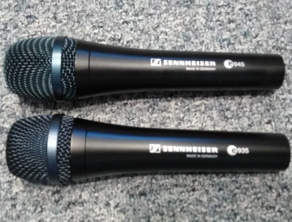 E935_vs_E945.jpg