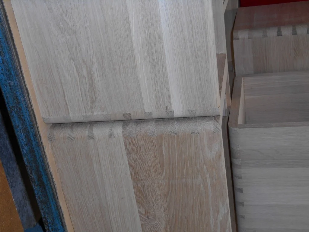 Eichen CajonsCorpi.webp