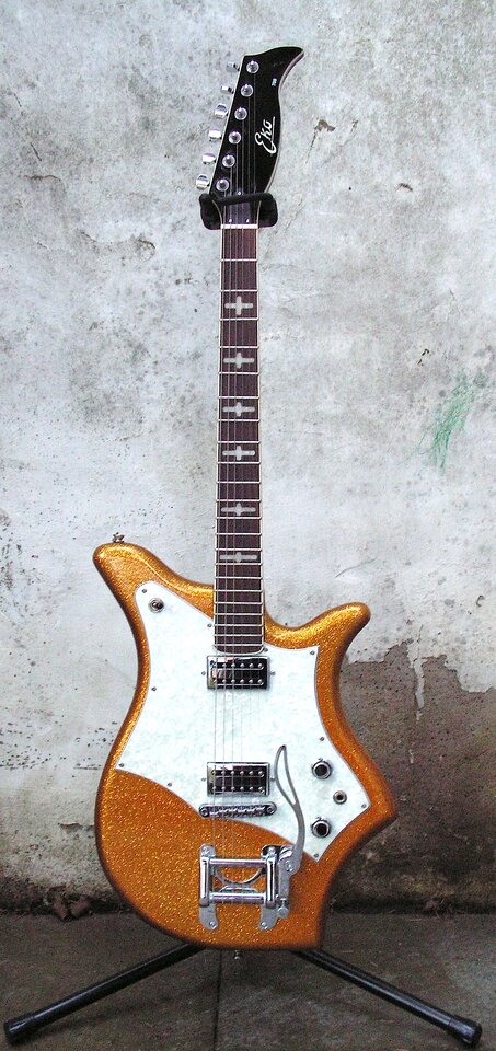 EKO 700 Reissue 2011.jpg