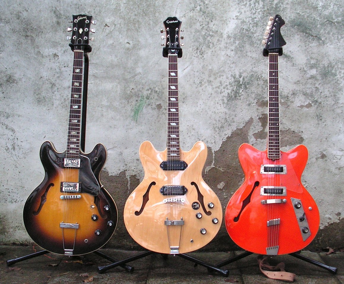 Electric Spanish Day - Gibson ES 335 TD 1978, Epiphone Unsung Casino 2005, Jolana Kolor 1973.jpg