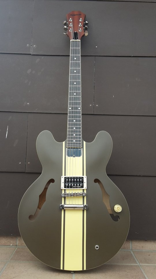 Epiphone ES-333 Tom Delonge 001_K.jpg