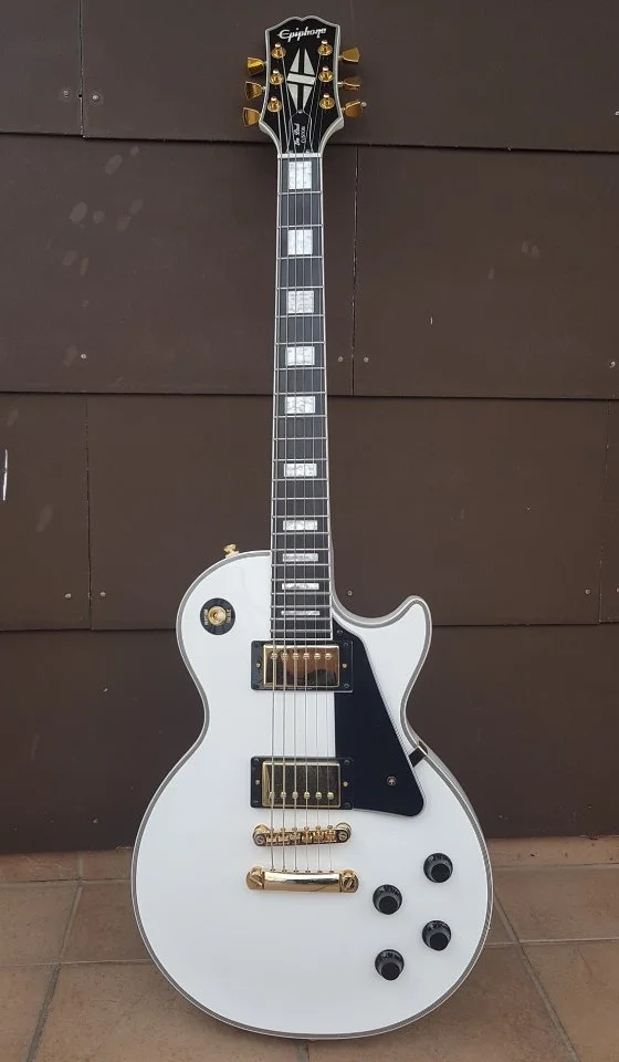 Epiphone Les Paul Custom 03_K.jpg
