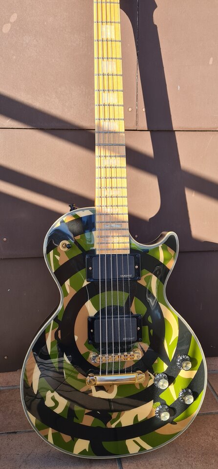 Epiphone Les Paul Custom Camo 03.jpg