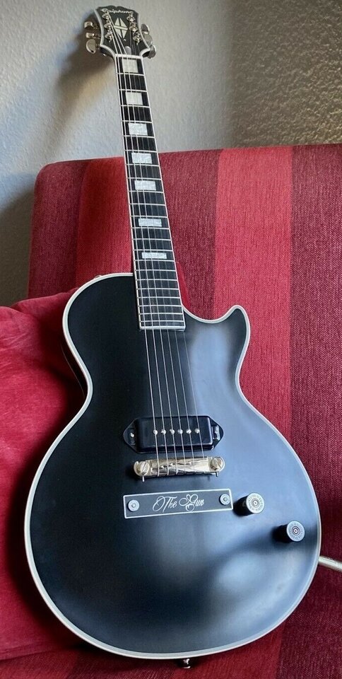 Epiphone Les Paul Custom James 01_F.jpg