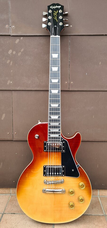 Epiphone Les Paul Modern 03_K.jpg