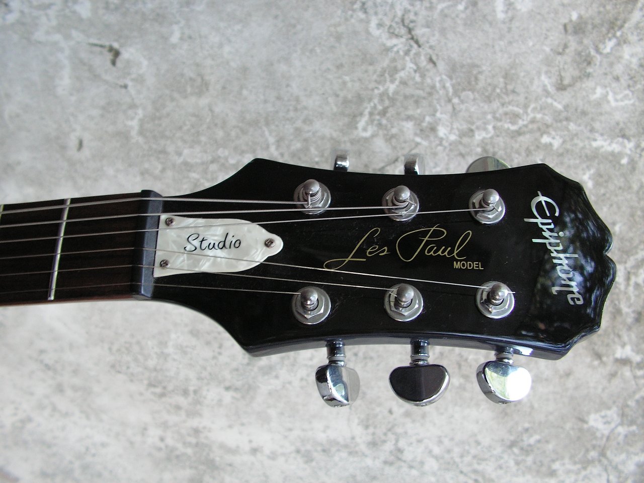 Epiphone Les Paul Studio Limited Edition Sunburst Blue Unsung 2003 head front.jpg