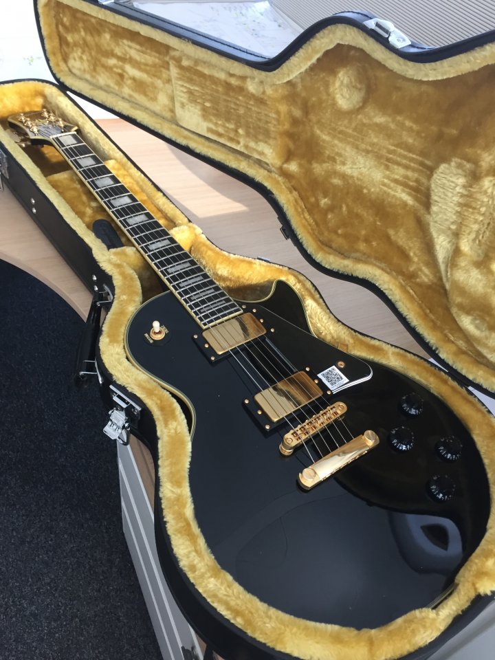 Epiphone Ltd. Ed. Björn Gelotte Les Paul Custom Outfit.JPG